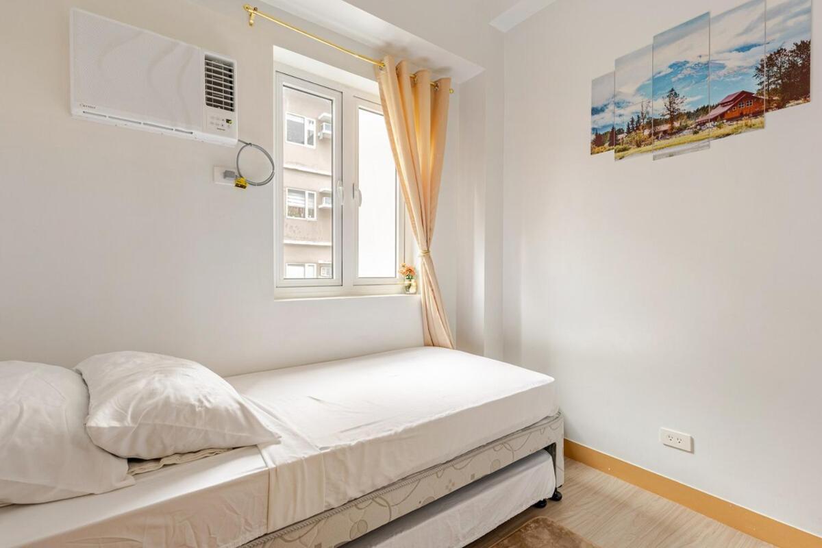 2br Fully Furnished Trees Residences Near Sm Fairview With Netflix And Karaoke Apartment *