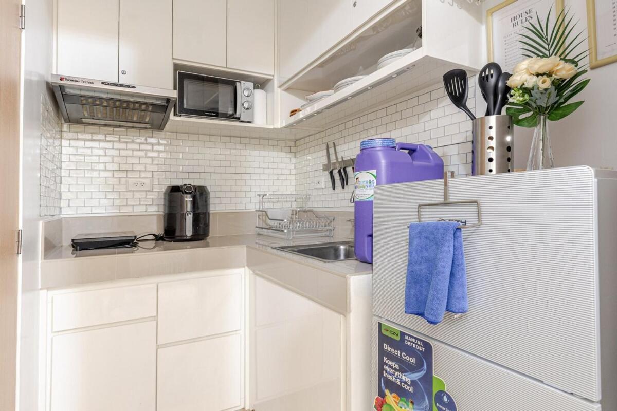 2br Fully Furnished Trees Residences Near Sm Fairview With Netflix And Karaoke