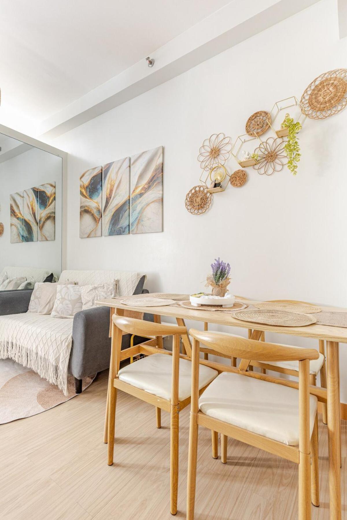 2br Fully Furnished Trees Residences Near Sm Fairview With Netflix And Karaoke